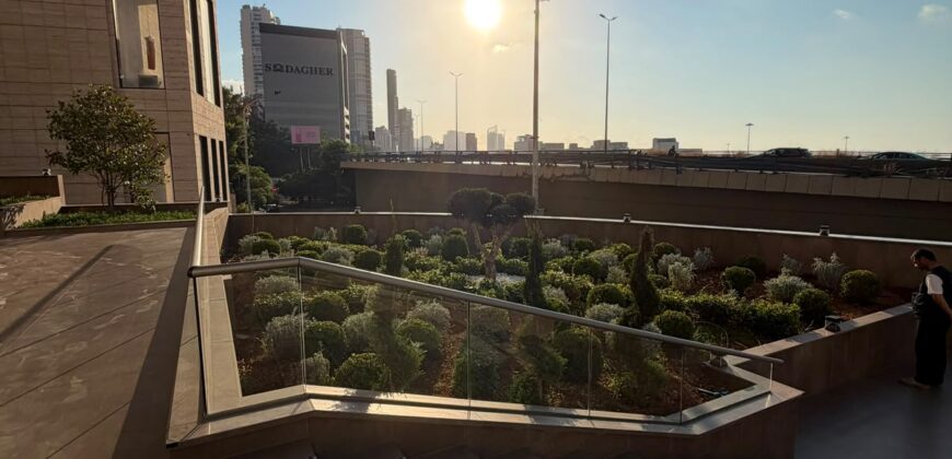 For Sale: Apartment in Achrafieh