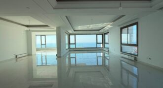 For Sale: Apartment in Achrafieh