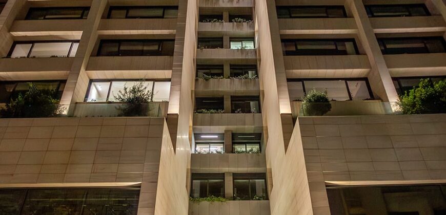 For Sale: Apartment in Saifi-Achrafieh