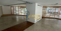 Showroom for rent in Sil el Fil