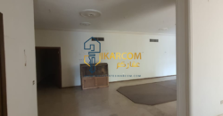 Showroom for sale in Mansourieh
