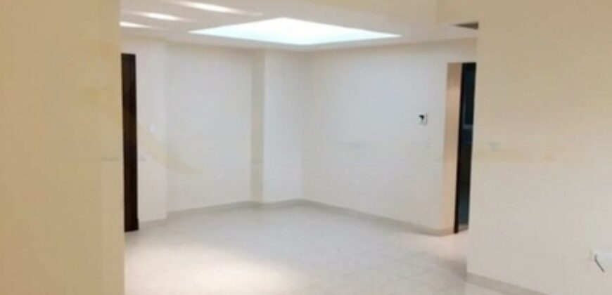 3 Bedrooms unfurnished Flat In New Doha for Rent