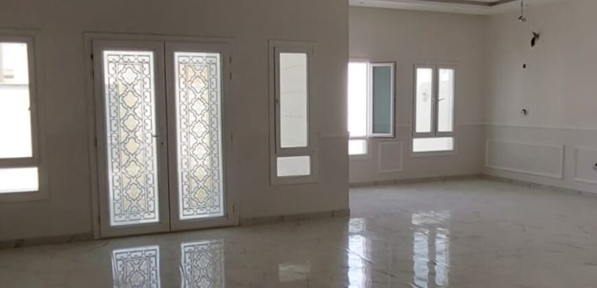 Villa with a Land area for Sale in Umm Salal