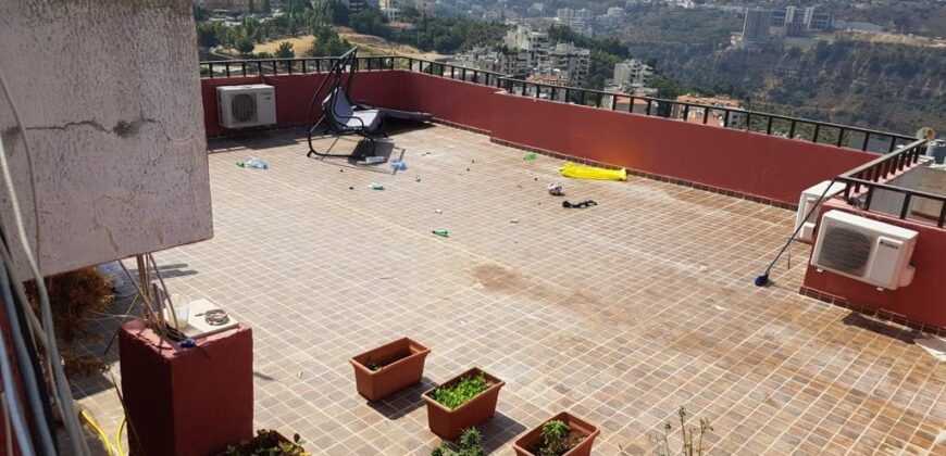 Apartment with terrace for sale in mansourieh