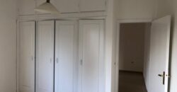 Building for sale in Sioufi