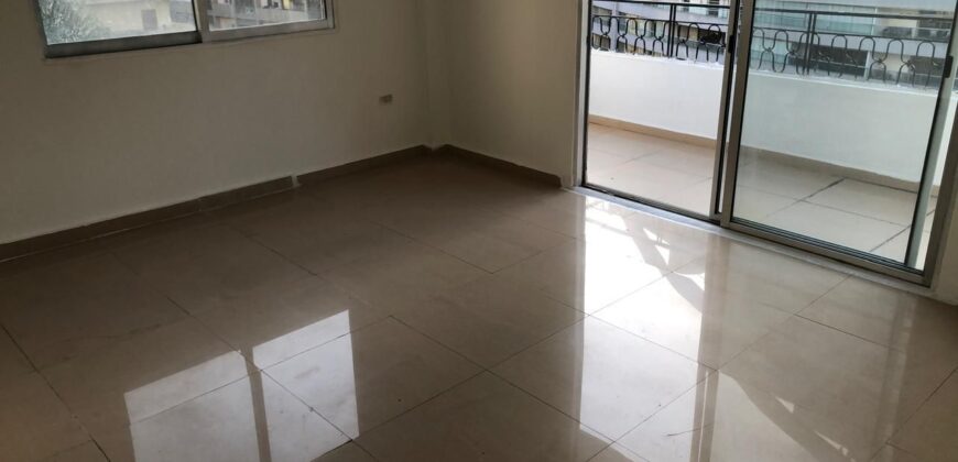 Building for sale in Sioufi