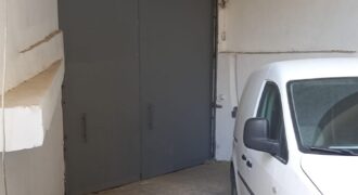 Warehouse for sale in Dekweneh