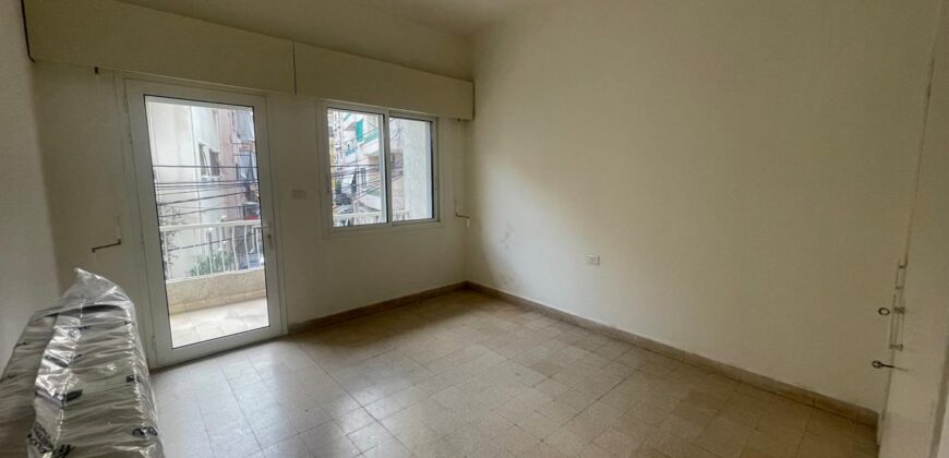 Apartment for sale in Ain el Remaneh Apartment for sale in Ain el Remaneh