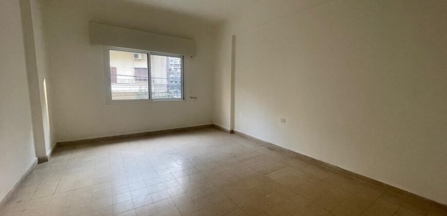 Apartment for sale in Ain el Remaneh Apartment for sale in Ain el Remaneh