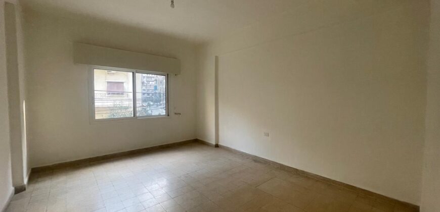 Apartment for sale in Ain el Remaneh Apartment for sale in Ain el Remaneh