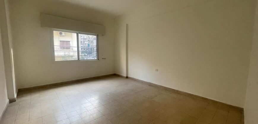 Apartment for sale in Ain el Remaneh Apartment for sale in Ain el Remaneh