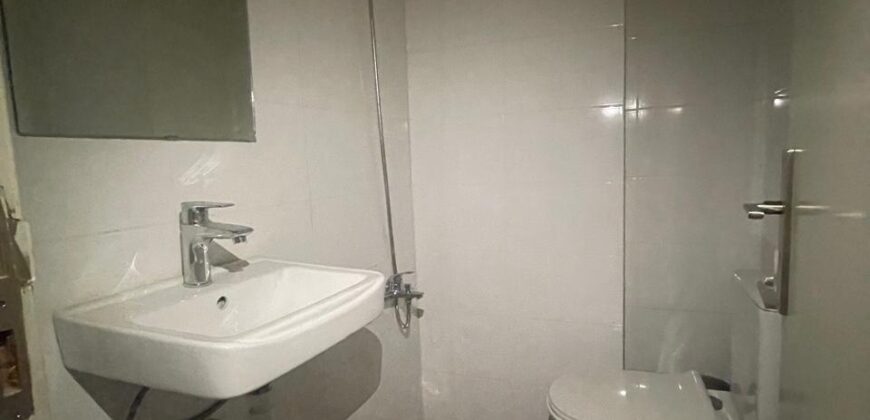 Apartment for sale in Ain el Remaneh Apartment for sale in Ain el Remaneh