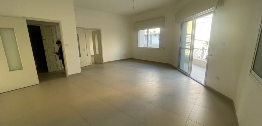Apartment for sale in Ain el Remaneh Apartment for sale in Ain el Remaneh