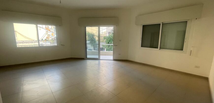 Apartment for sale in Ain el Remaneh Apartment for sale in Ain el Remaneh