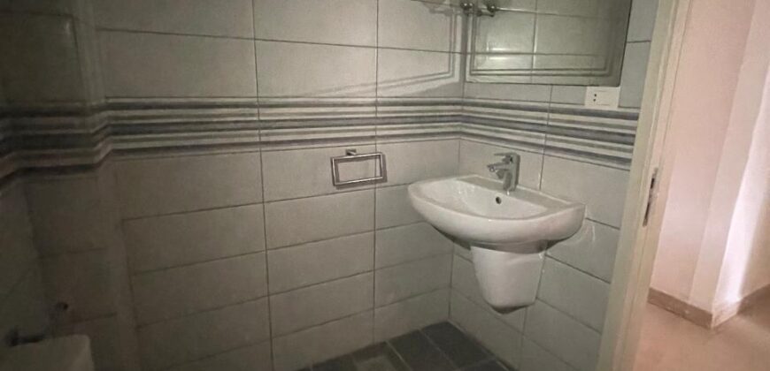 Apartment for sale in Ain el Remaneh Apartment for sale in Ain el Remaneh