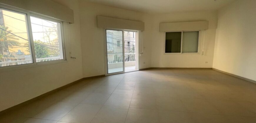 Apartment for sale in Ain el Remaneh Apartment for sale in Ain el Remaneh