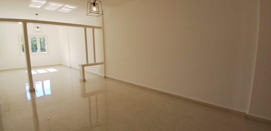 Apartment for sale in Ain el Remaneh Apartment for sale in Ain el Remaneh