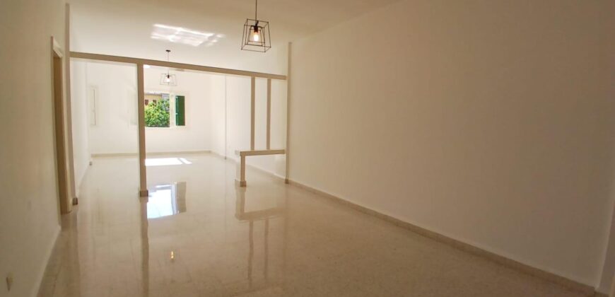 Apartment for sale in Ain el Remaneh Apartment for sale in Ain el Remaneh