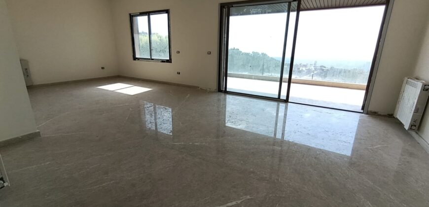 Apartment for sale in Ain Saade Apartment for sale in Ain Saade