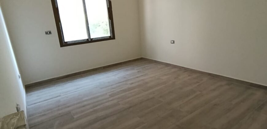 Apartment for sale in Ain Saade Apartment for sale in Ain Saade