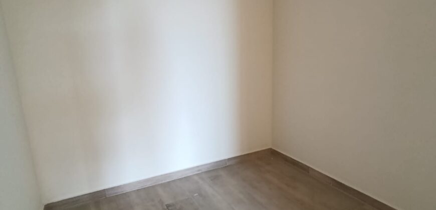 Apartment for sale in Ain Saade 