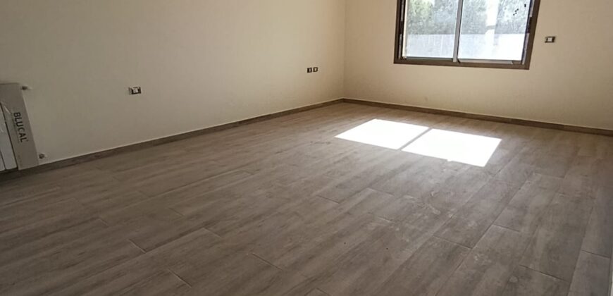 Apartment for sale in Ain Saade 