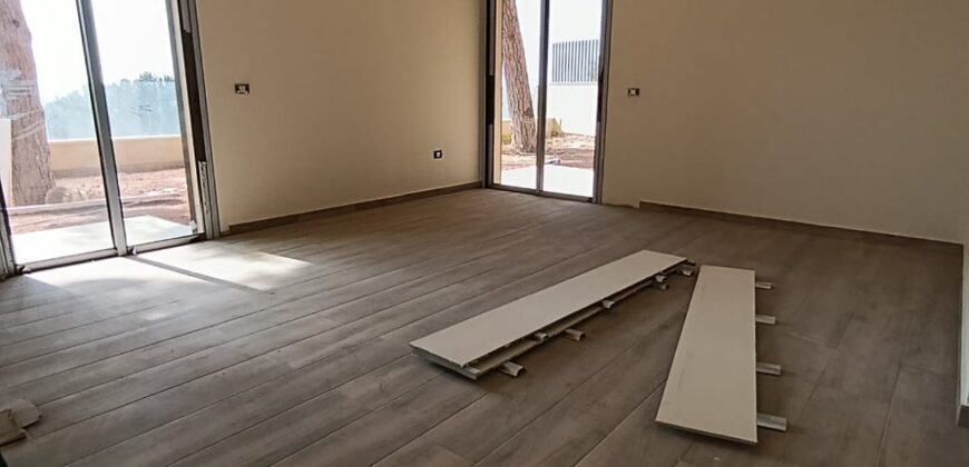 Apartment for sale in Ain Saade 