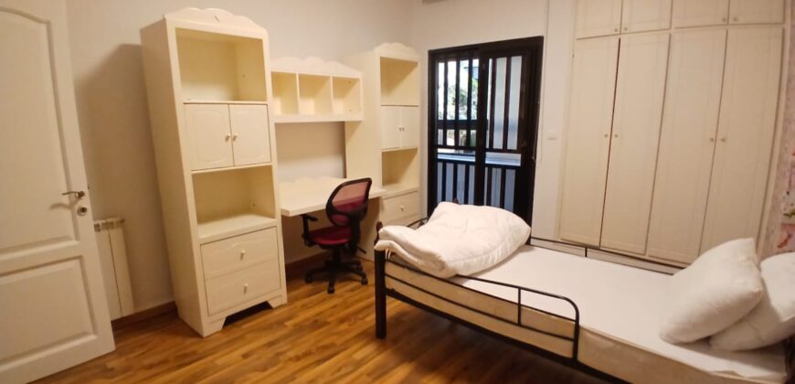 For Rent: Apartment in Achrafieh