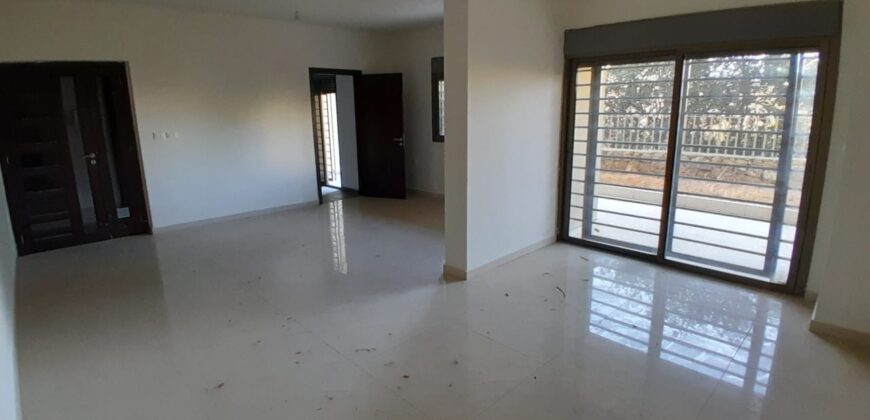 For Sale: Apartment in Mansourieh