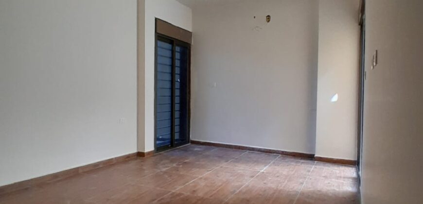 For Sale: Apartment in Mansourieh