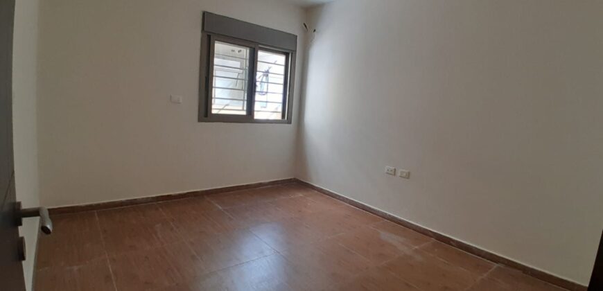 For Sale: Apartment in Mansourieh