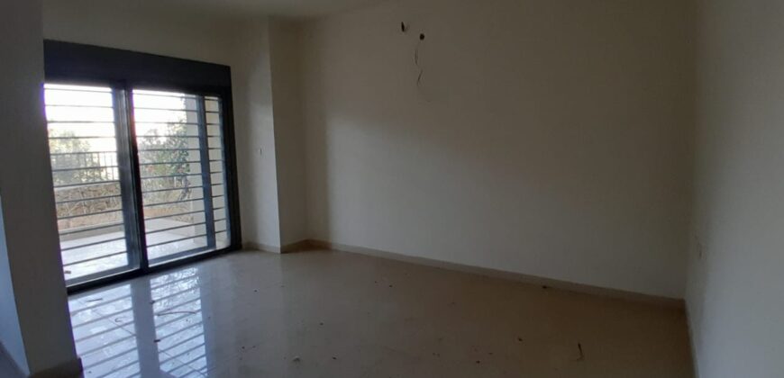 For Sale: Apartment in Mansourieh
