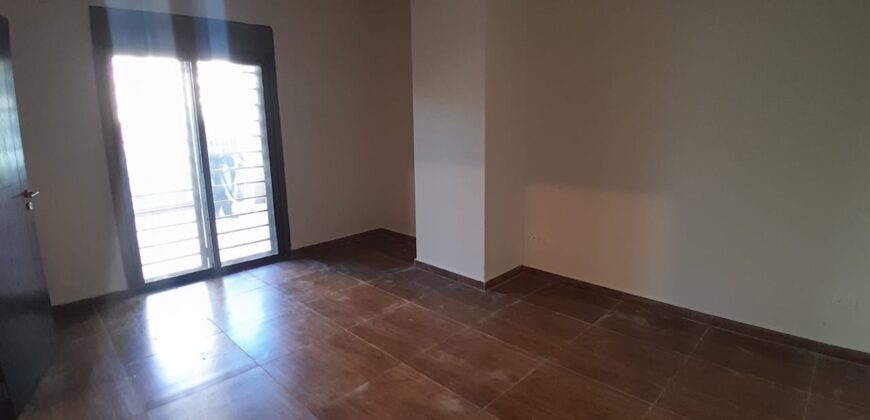 For Sale: Apartment in Mansourieh For Sale: Apartment in Mansourieh