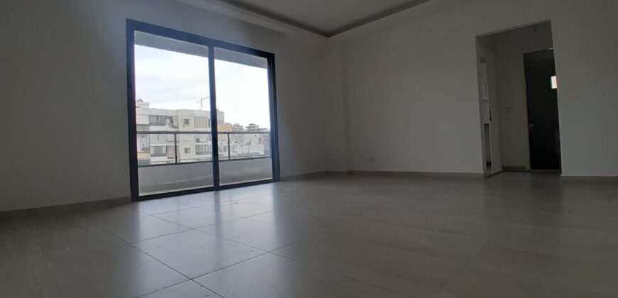 Apartment for sale in Ain el Remaneh with panoramic city view Apartment for sale in Ain el Remaneh with panoramic city view