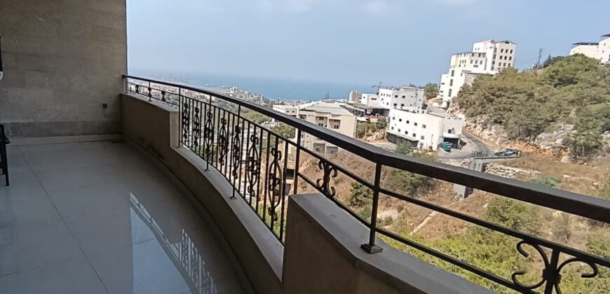 For Sale: Apartment in Roumieh, Metn For Sale: Apartment in Roumieh, Metn