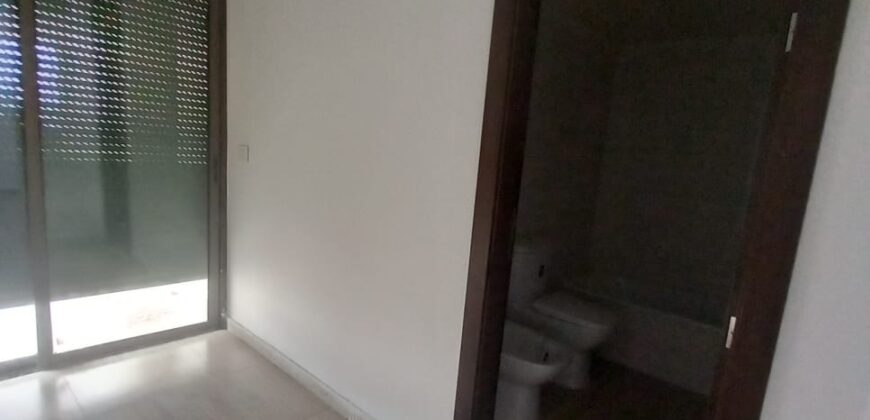 For Sale: Apartment in Mansourieh For Sale: Apartment in Mansourieh
