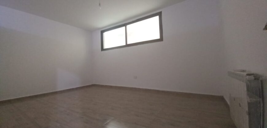 For Sale: Apartment in Mansourieh For Sale: Apartment in Mansourieh