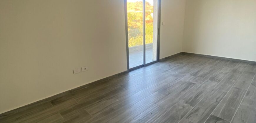 For Sale: Apartment in Dbayeh, Metn For Sale: Apartment in Dbayeh, Metn