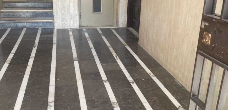 For Sale: Apartment in Hazmieh, Metn For Sale: Apartment in Hazmieh, Metn