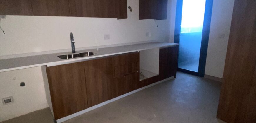 For Sale: Apartment in Dekweneh, Metn