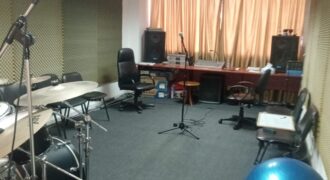 For Sale: Office in Bauchrieh, Metn