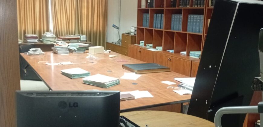 For Sale: Office in Bauchrieh, Metn