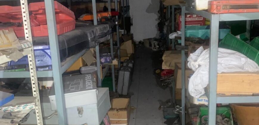 For Sale: Shop in Bauchrieh, Metn