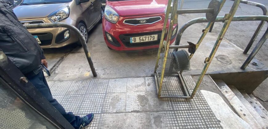 For Sale: Shop in Bauchrieh, Metn