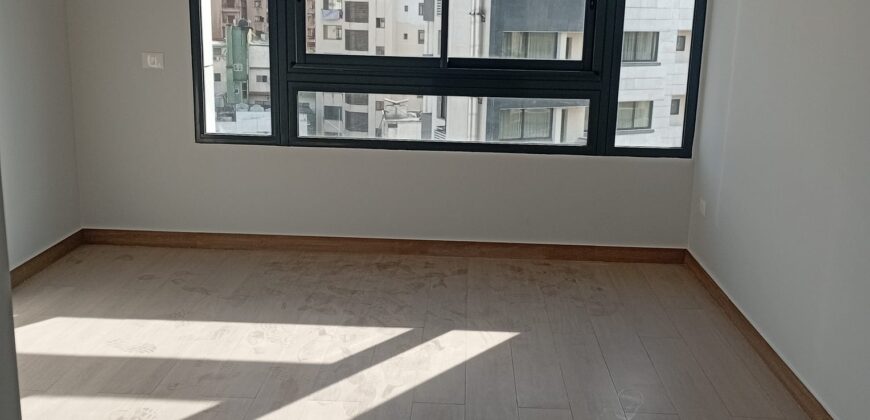 For Sale: Apartment in Ras Beirut