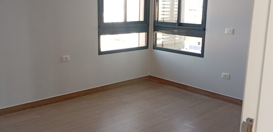 For Sale: Apartment in Ras Beirut