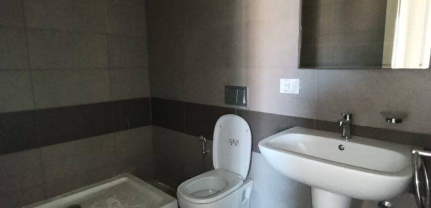 For Sale: Apartment in Antelias, Metn