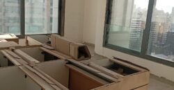 For Sale: Apartment in Ain El Mreisseh