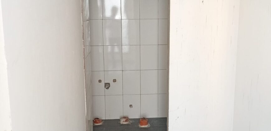 For Sale: Apartment in Ain El Mreisseh