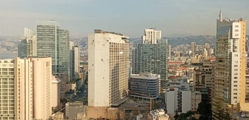 For Sale: Apartment in Ain El Mreisseh